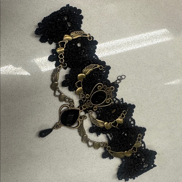 Elegant Black Lace Choker Necklace - Picture 8 of 8